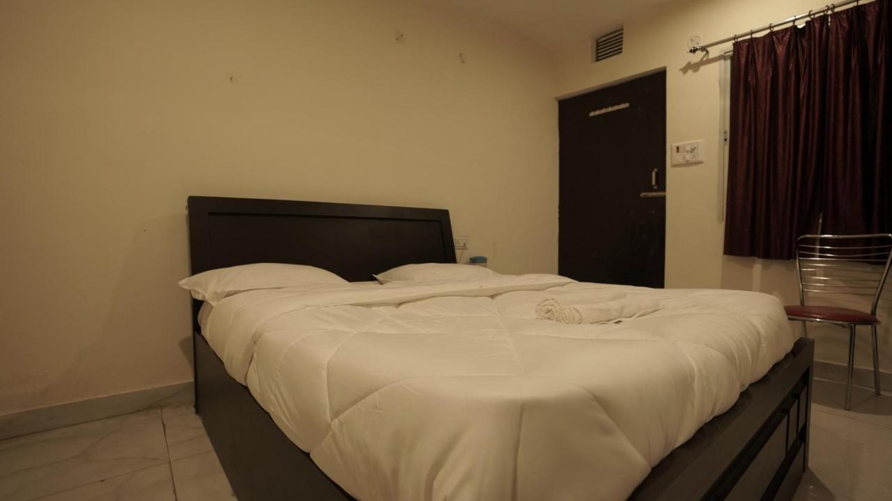 S S Hotel And Restaurant By Wb Economy Jaunpur Kültér fotó